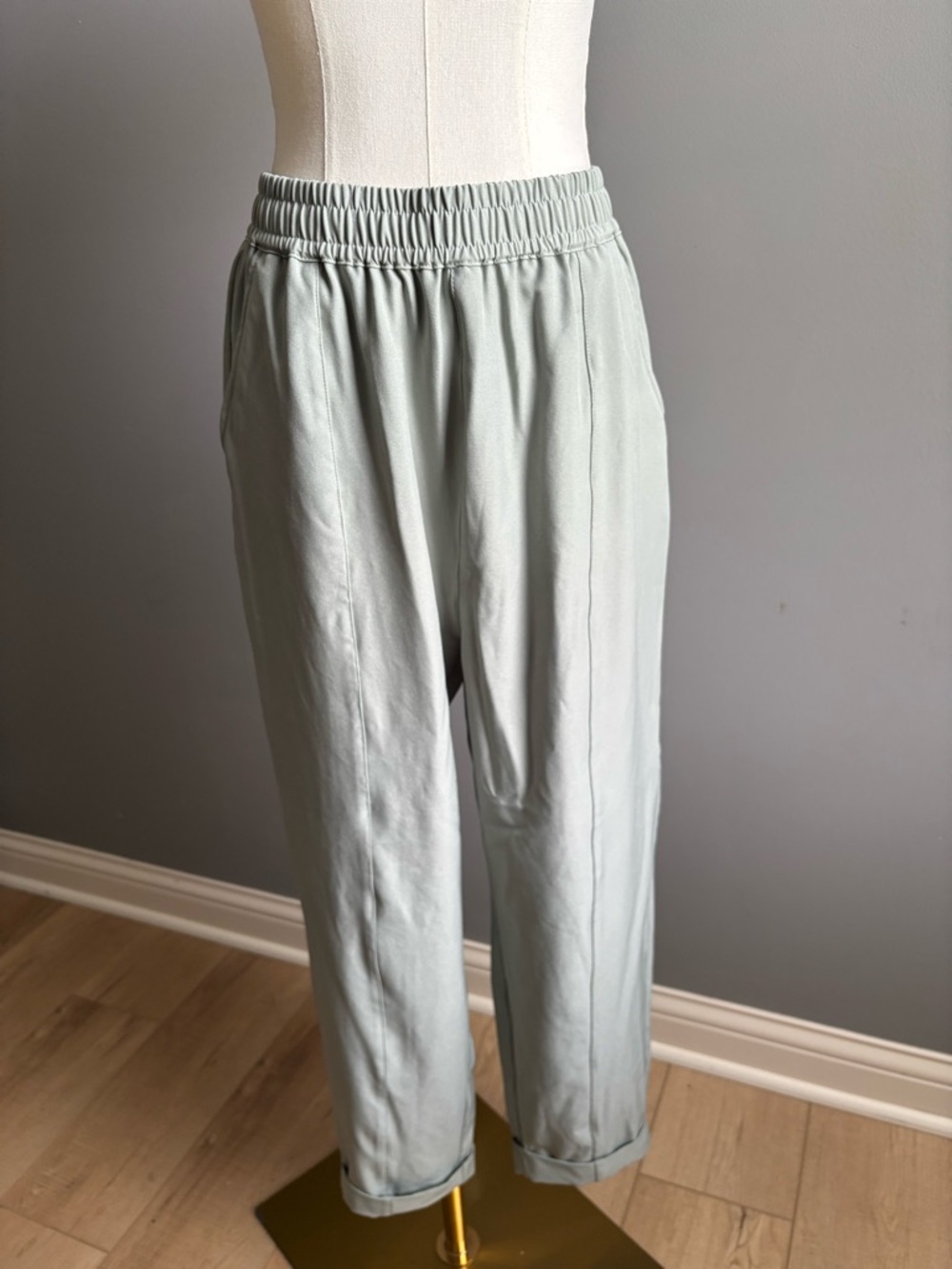 Varley Oakland Turnup Taper Pant 25 - Picture 2 of 12
